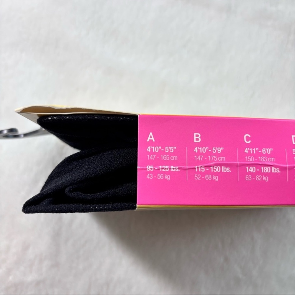 Spanx Center-Stage Patterned Shaping Tights Size‎ A NEW - Picture 6 of 8